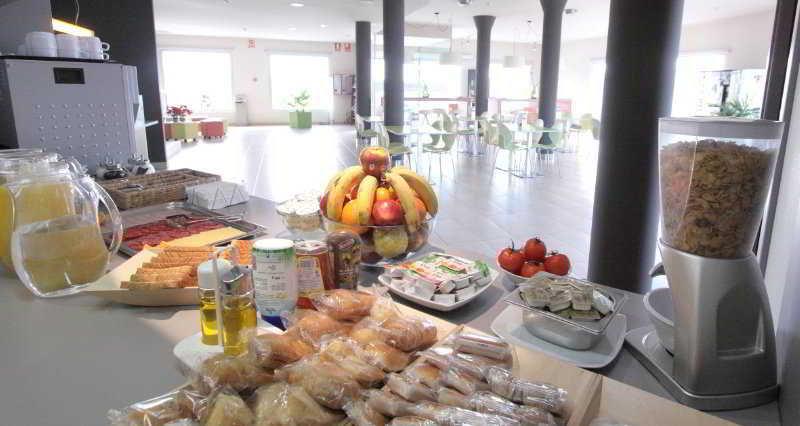 B&B Hotel Figueres Figueres  Nhà hàng bức ảnh