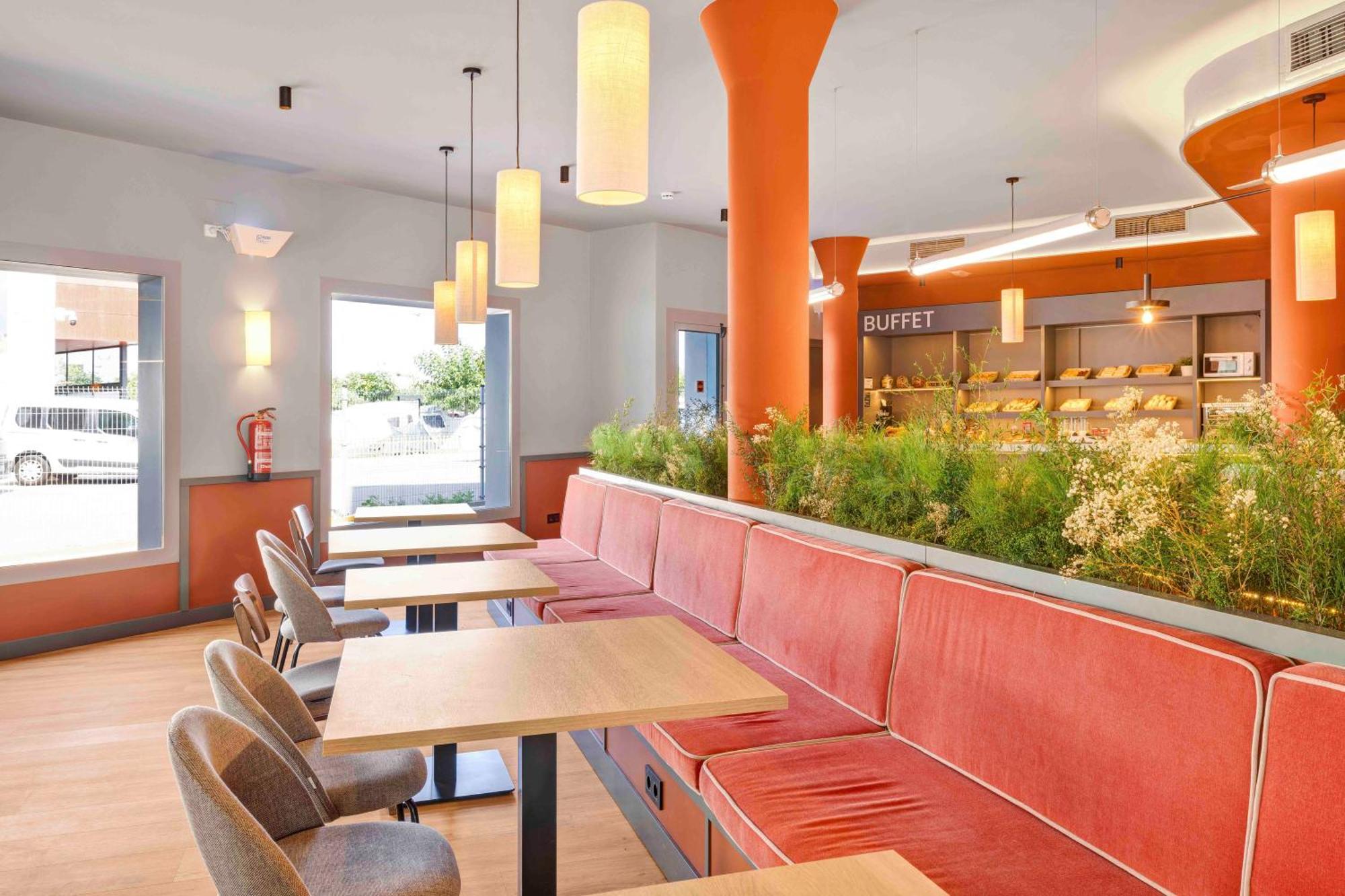 B&B Hotel Figueres Figueres  Ngoại thất bức ảnh