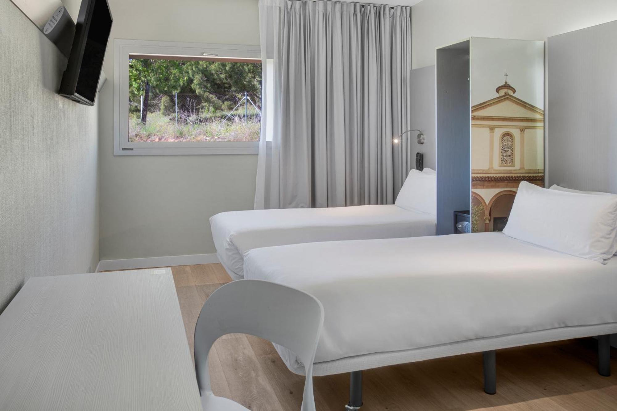 B&B Hotel Figueres Figueres  Ngoại thất bức ảnh