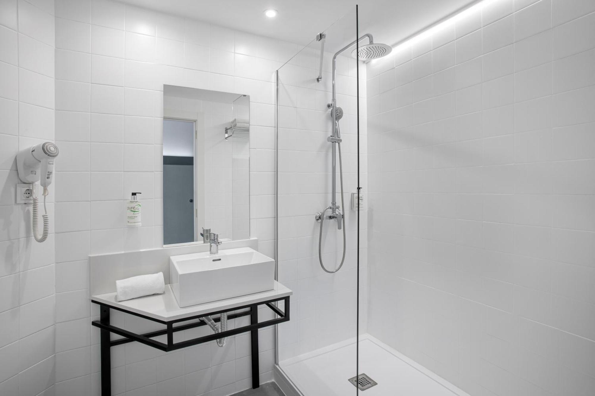 B&B Hotel Figueres Figueres  Ngoại thất bức ảnh
